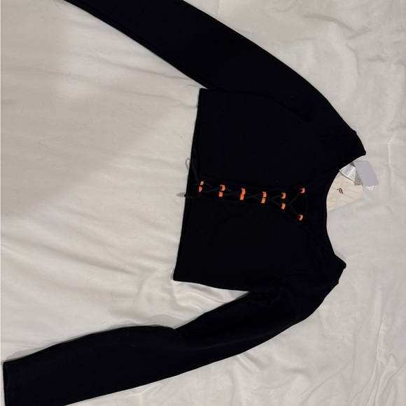 Fabletics Classic Black Long Sleeve Shirt - Picture 1 of 3